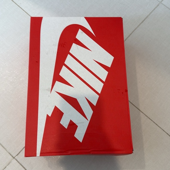 Nike Dunk Low Youth/Big Kids size 7 - Picture 12 of 13